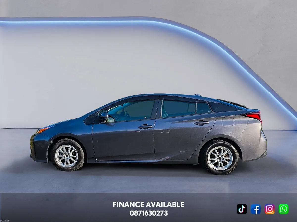 2020 Toyota Prius 1.8 Petrol Hybrid Automatic - Image 4