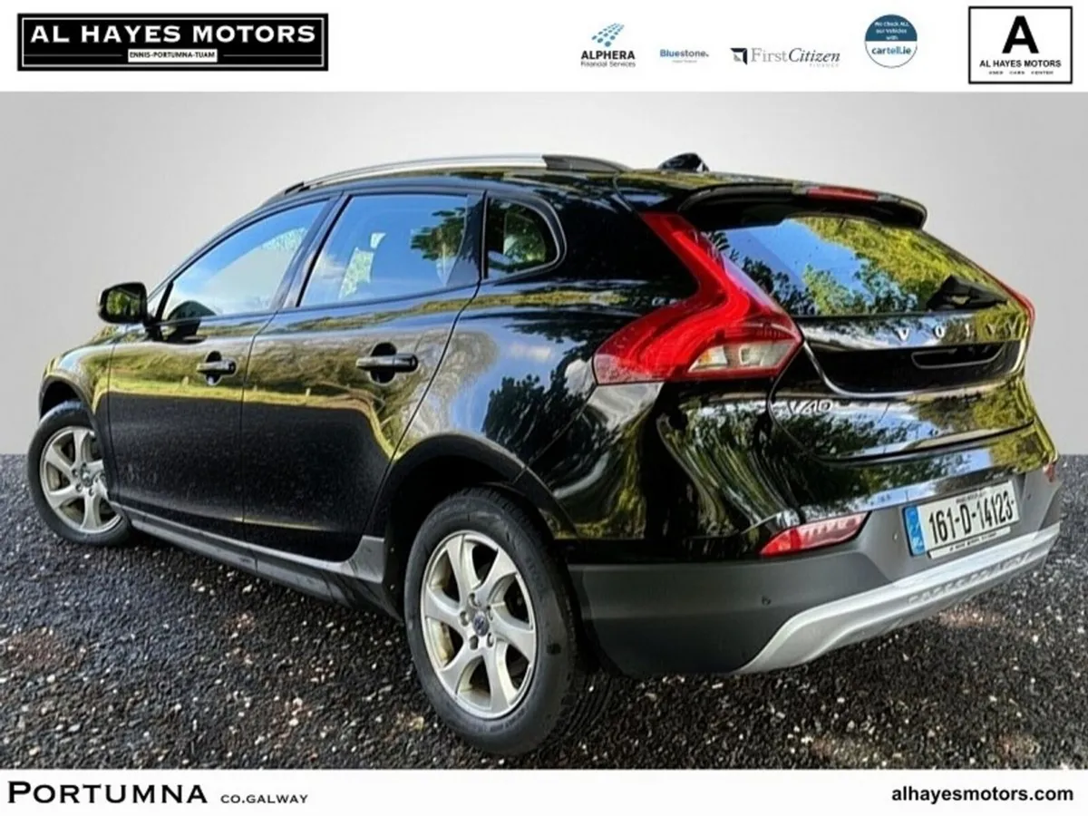 Volvo V40 CROSS COUNTRY D2 (120hp) SE + Leather - Image 3