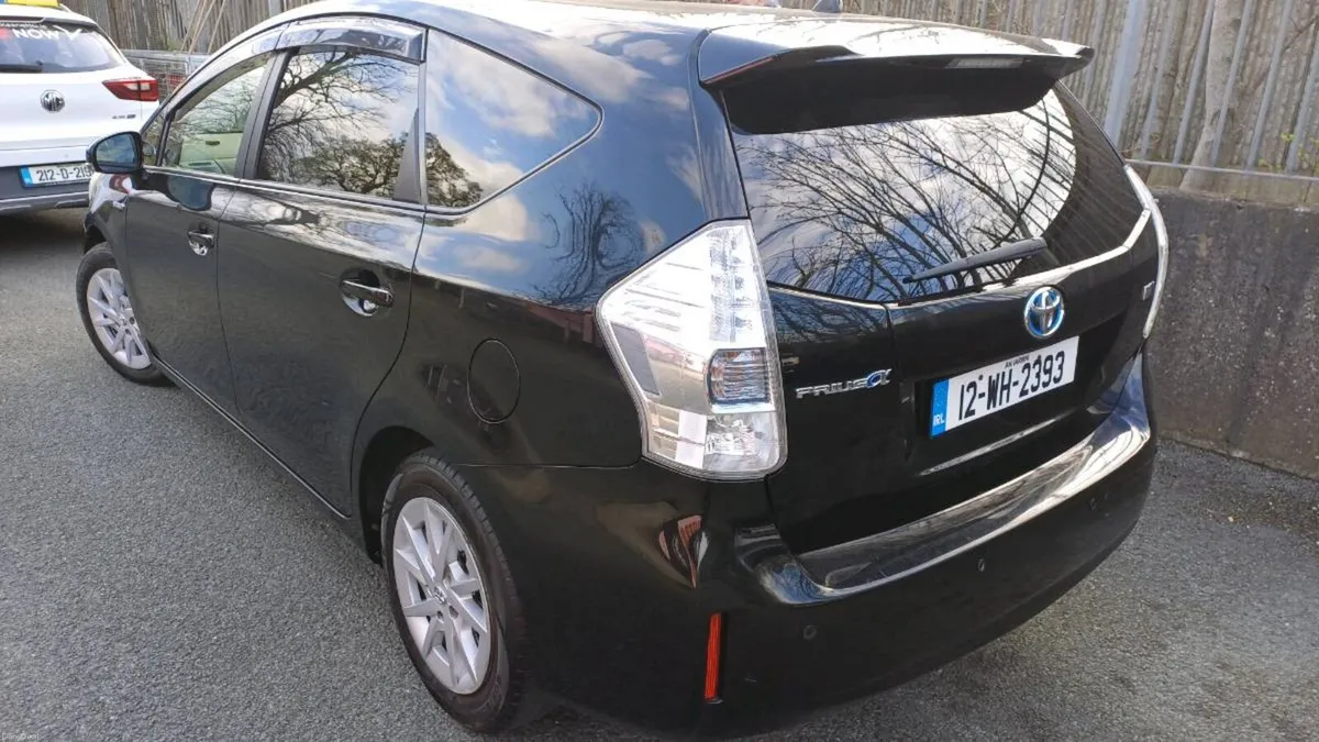 Toyota Prius 7str nct and tax. - Image 4