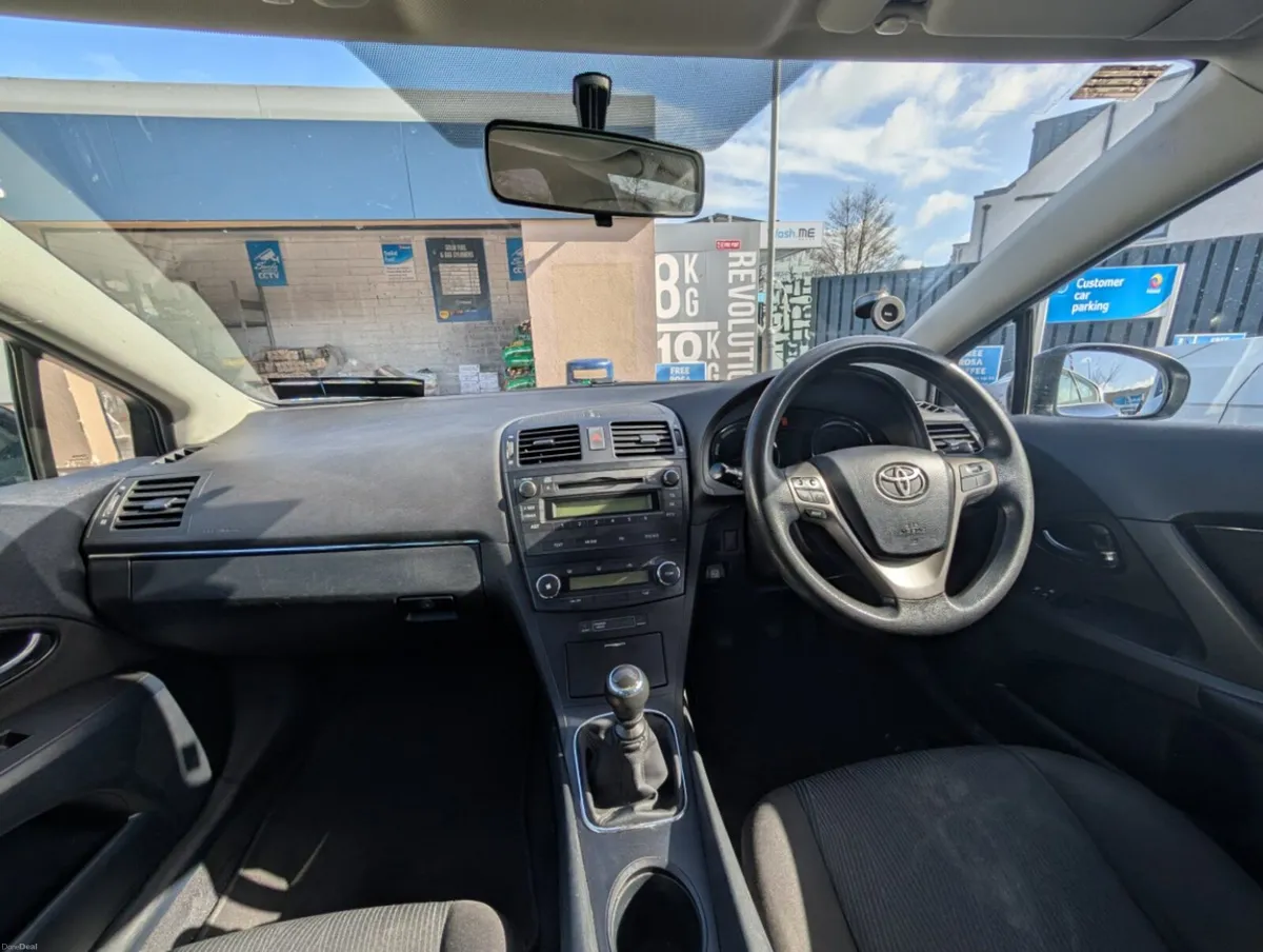 Toyota Avensis - Image 1