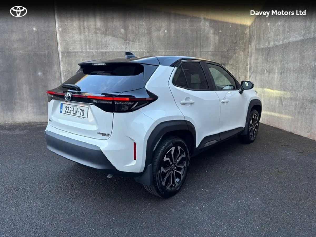 Toyota Yaris Cross YARIS CROSS LUNA SPORT - Image 2