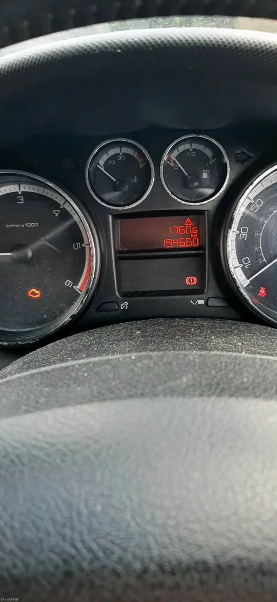 2012  peugeot 308  Diesel - Image 2