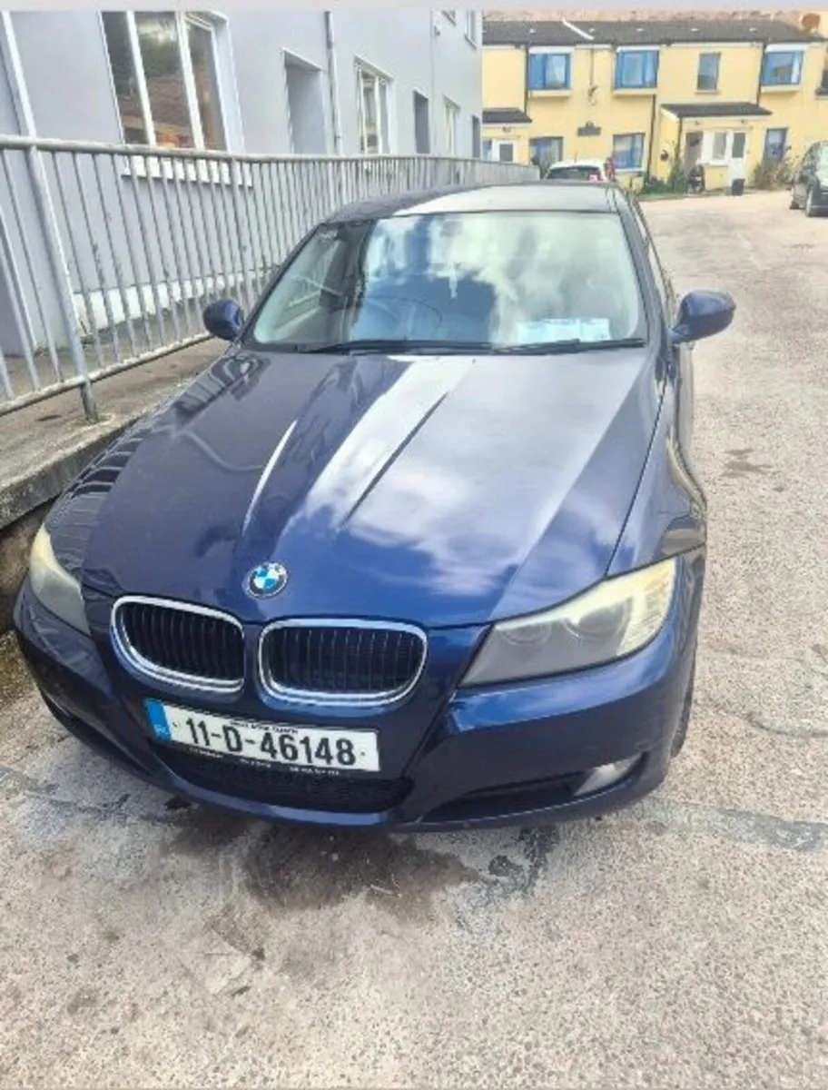 BMW 3-Series 2011 - Image 1