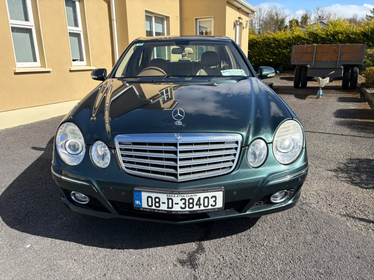 Mercedes-Benz E-Class 2008 - Image 2