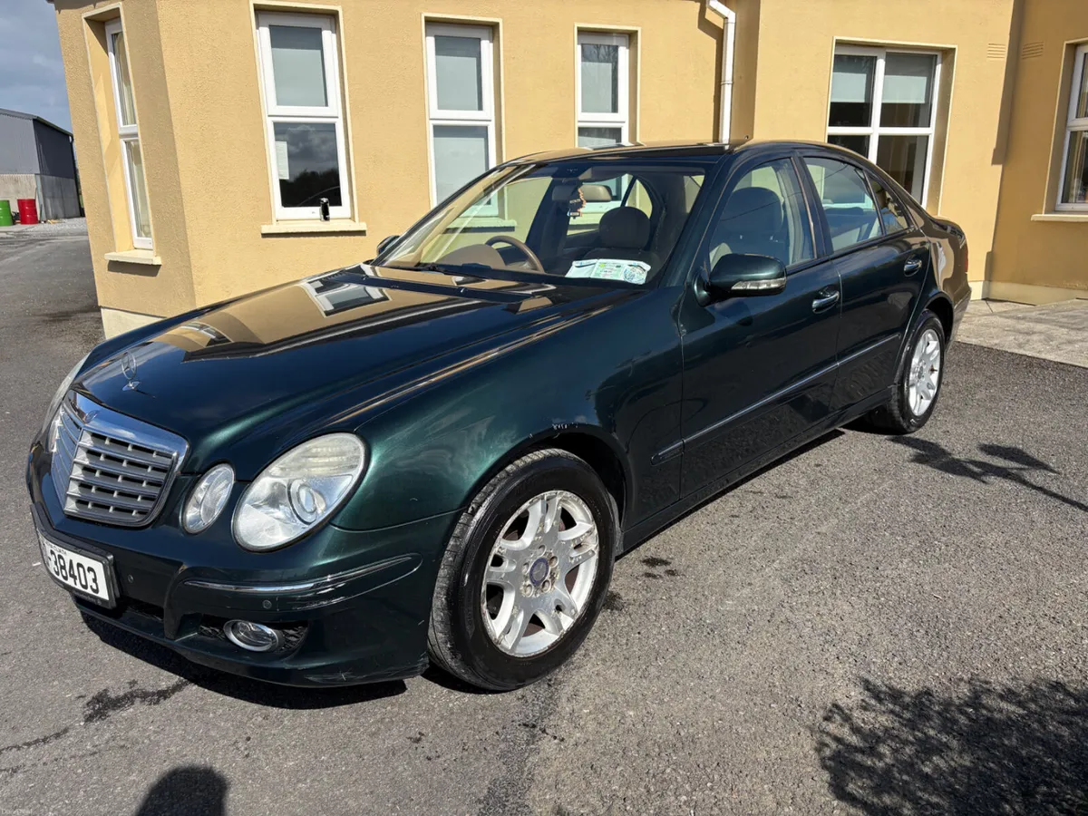 Mercedes-Benz E-Class 2008 - Image 3