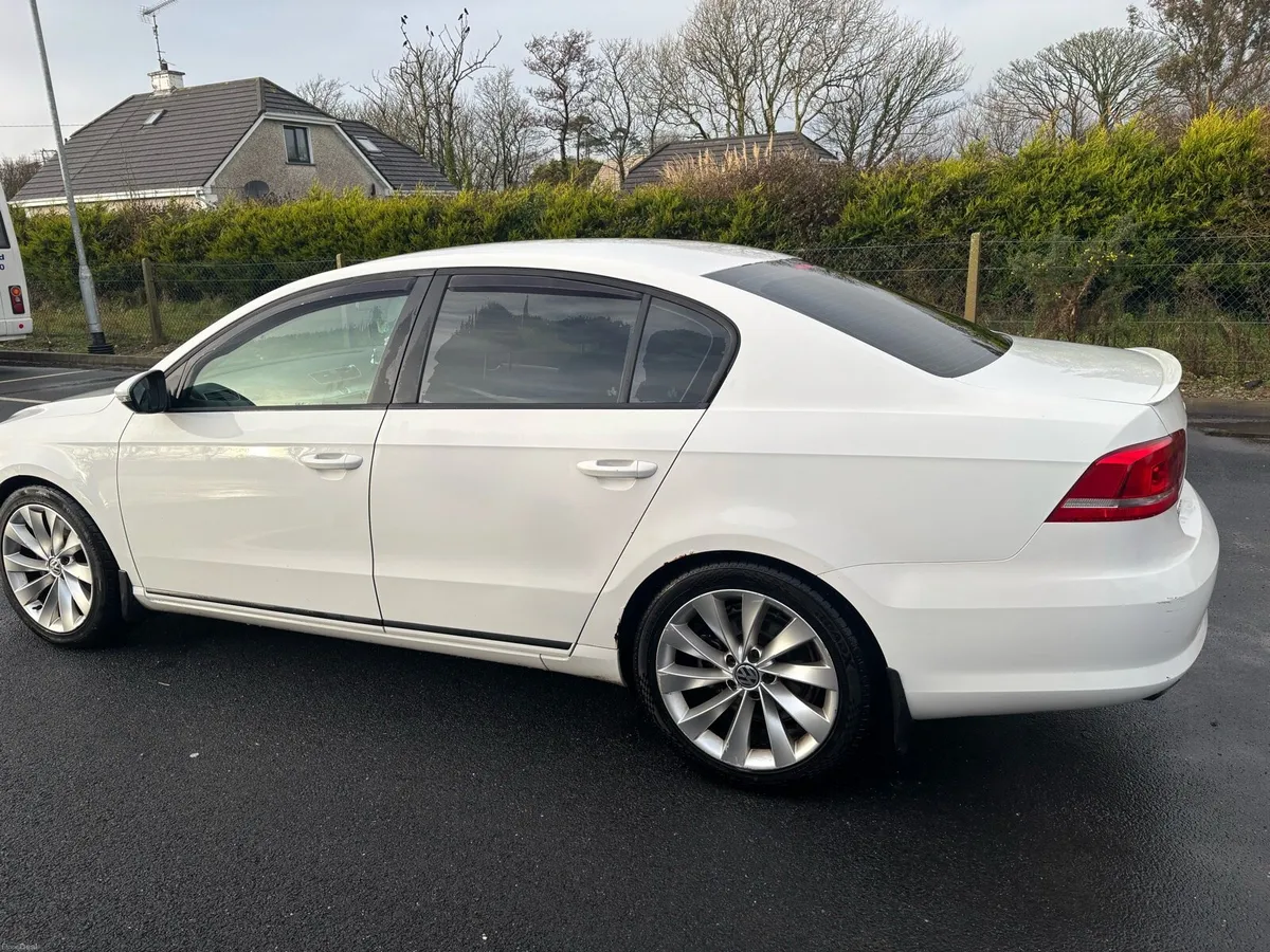 2012 Passat - Image 4