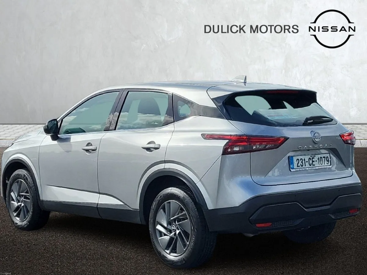 Nissan Qashqai 1.3 PET MILD HYBRID SV - Image 2