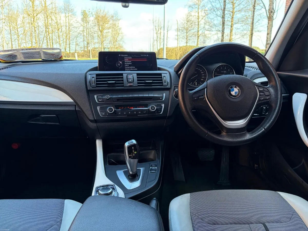 132 BMW116i automatic low km - Image 4