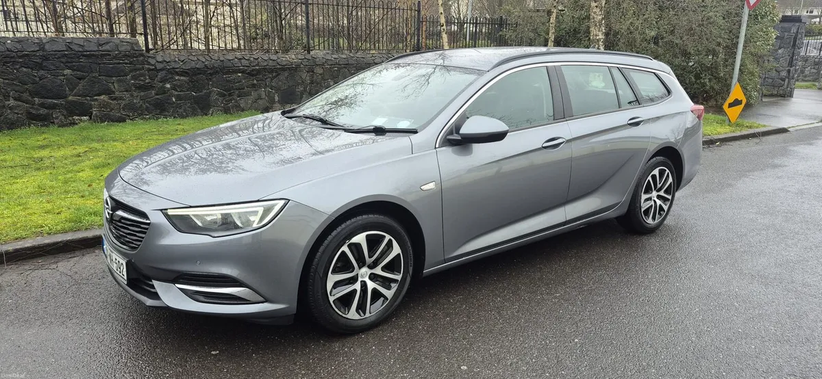 2020 opel insinia - Image 2