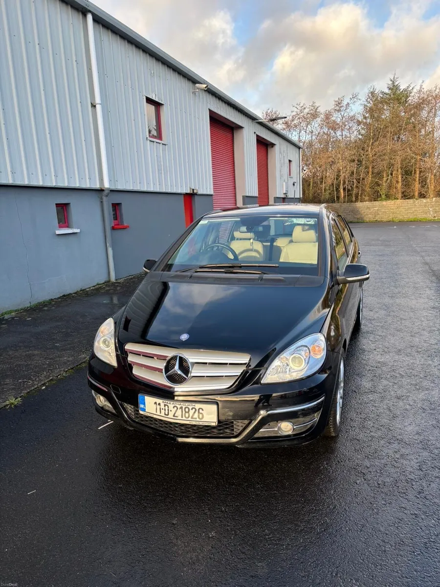 Mercedes-Benz B-Class 2011 - Image 1