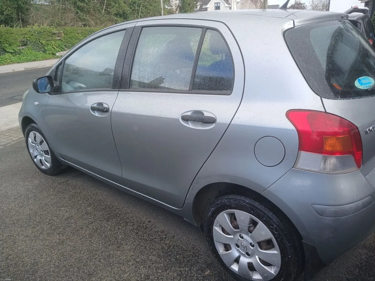 Toyota Yaris 2009 - Image 4