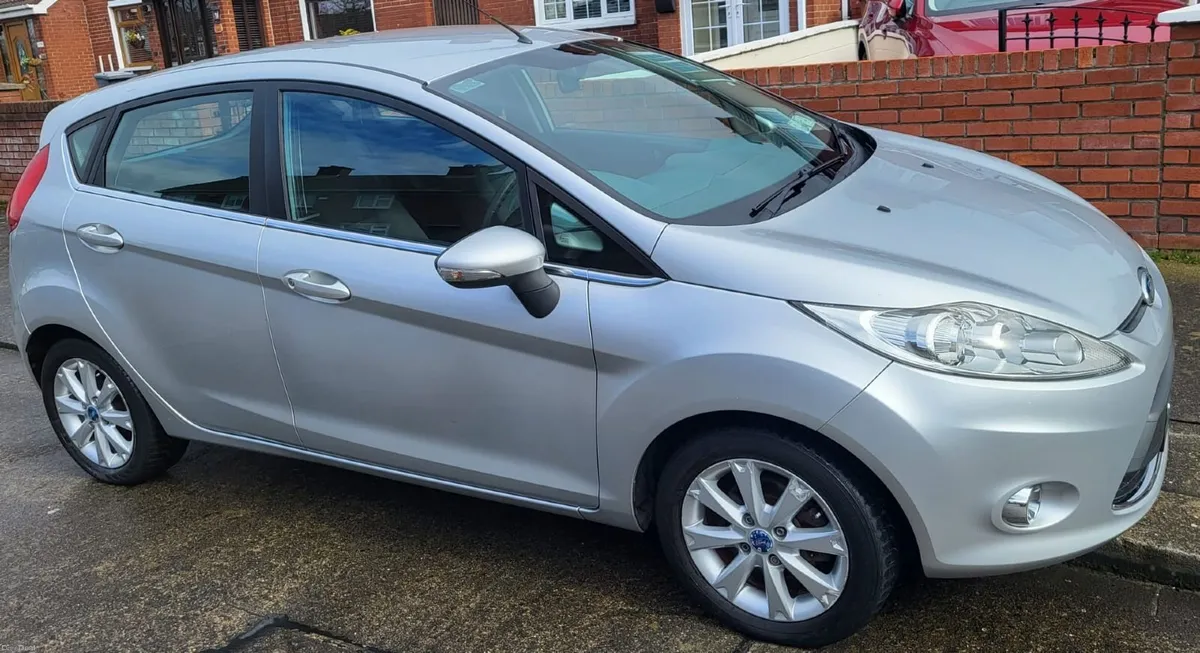 Ford Fiesta Zetec 2010 - Image 1
