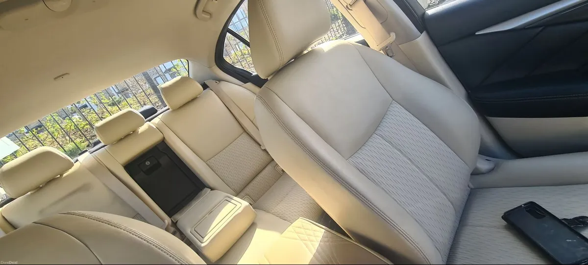 Infiniti Q50 2016 - Image 4