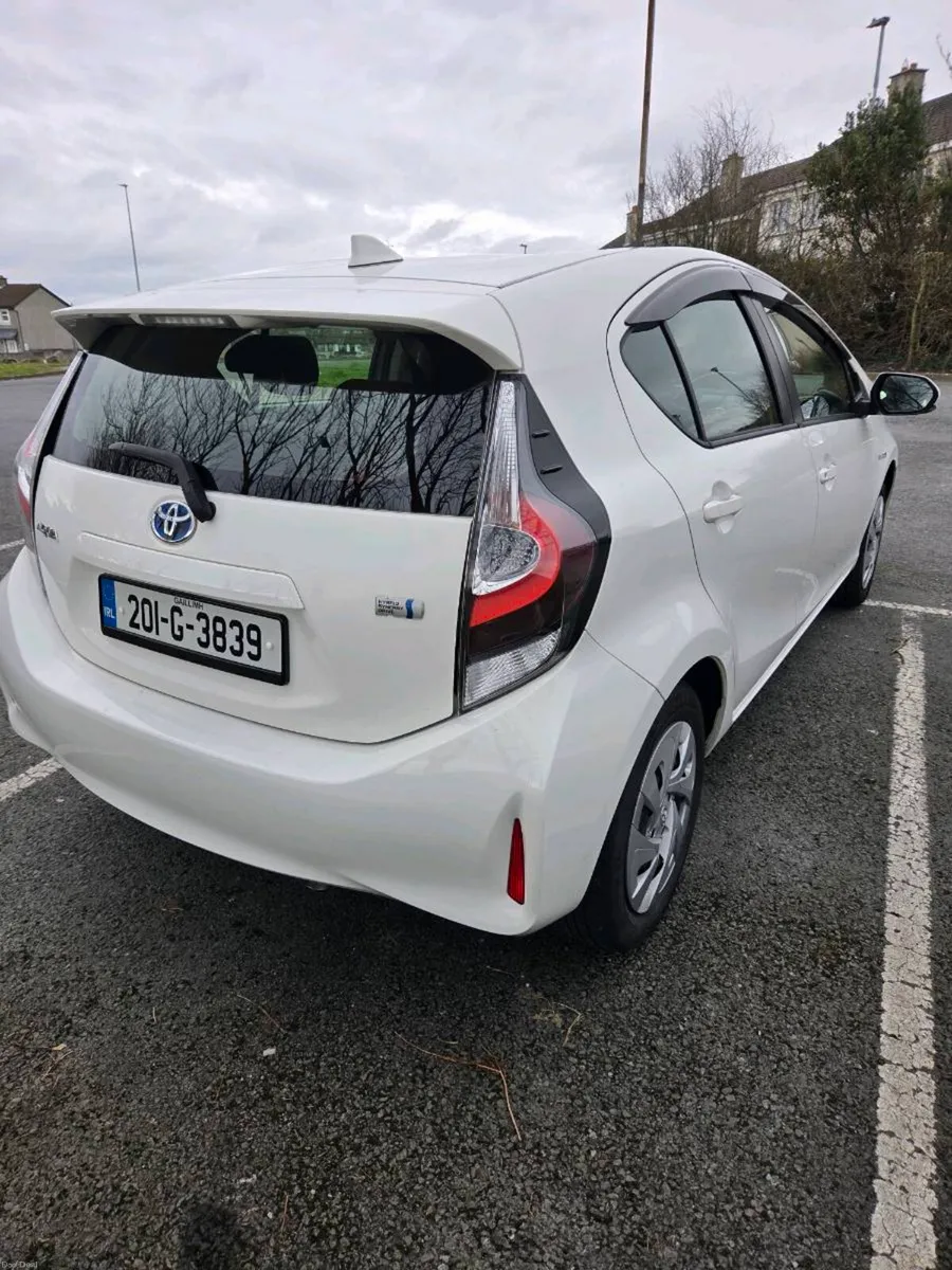 2020 Toyota Aqua - Image 4