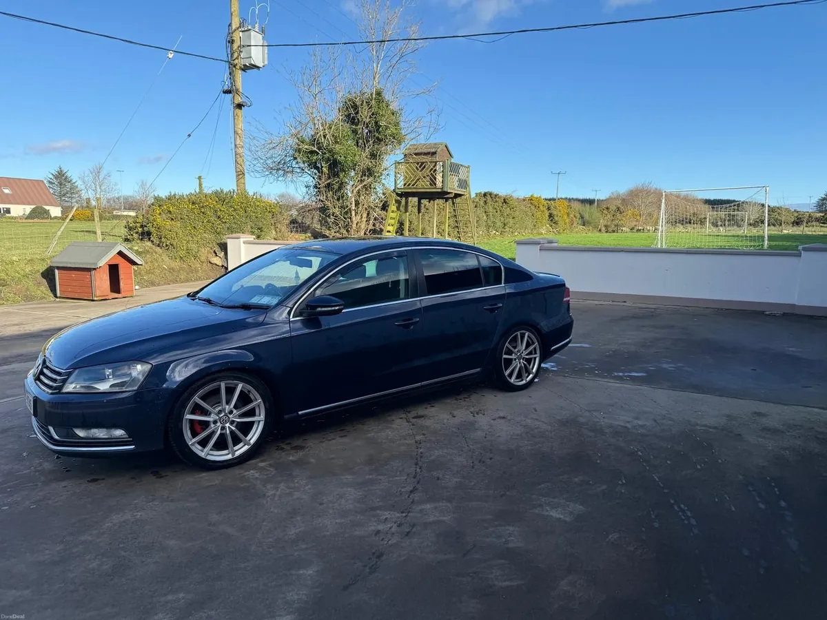 Volkswagen Passat 2011 - Image 3