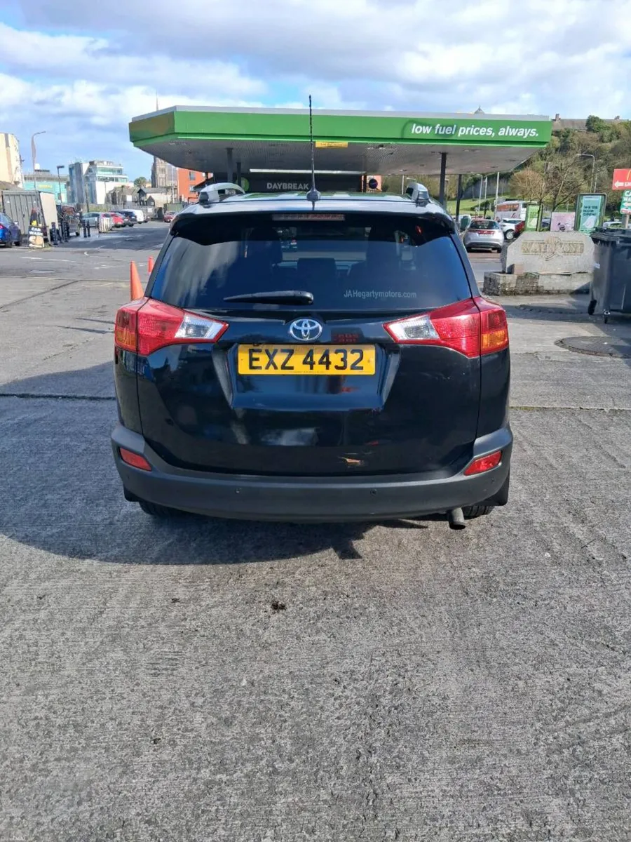 2013 Toyota rav 4 - Image 2