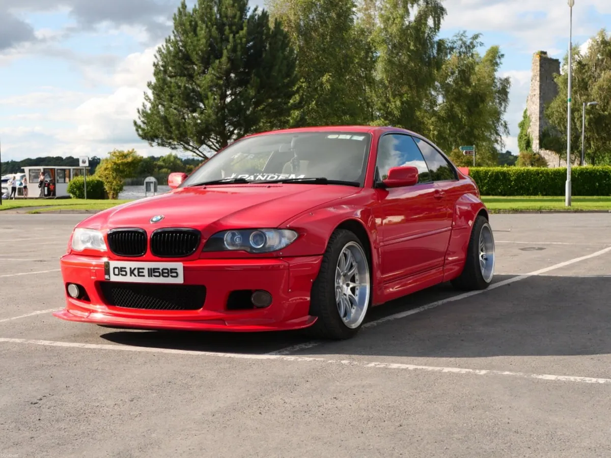 BMW 3-Series 2005 - Image 2