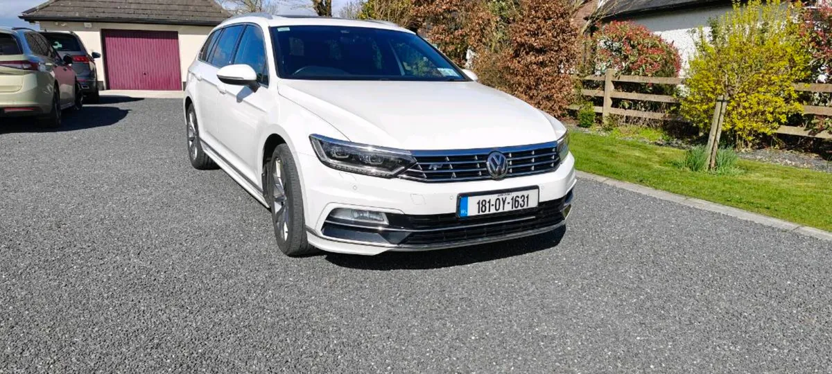 Volkswagen Passat - Image 1