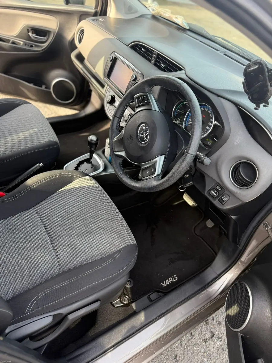Toyota Yaris 2016 - Image 4