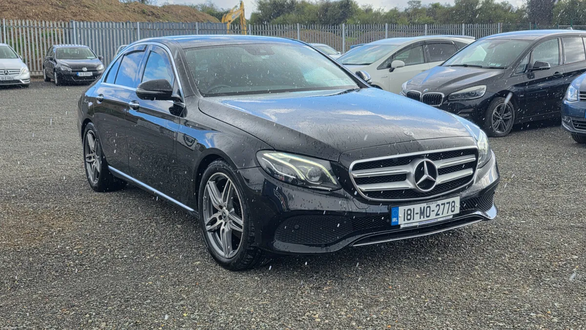 Mercedes E220D AMG Line premium Edition | PANROOF - Image 3