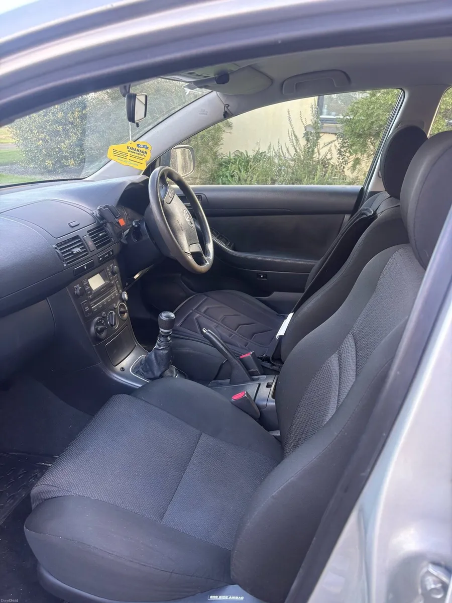 Toyota Avensis - Image 4