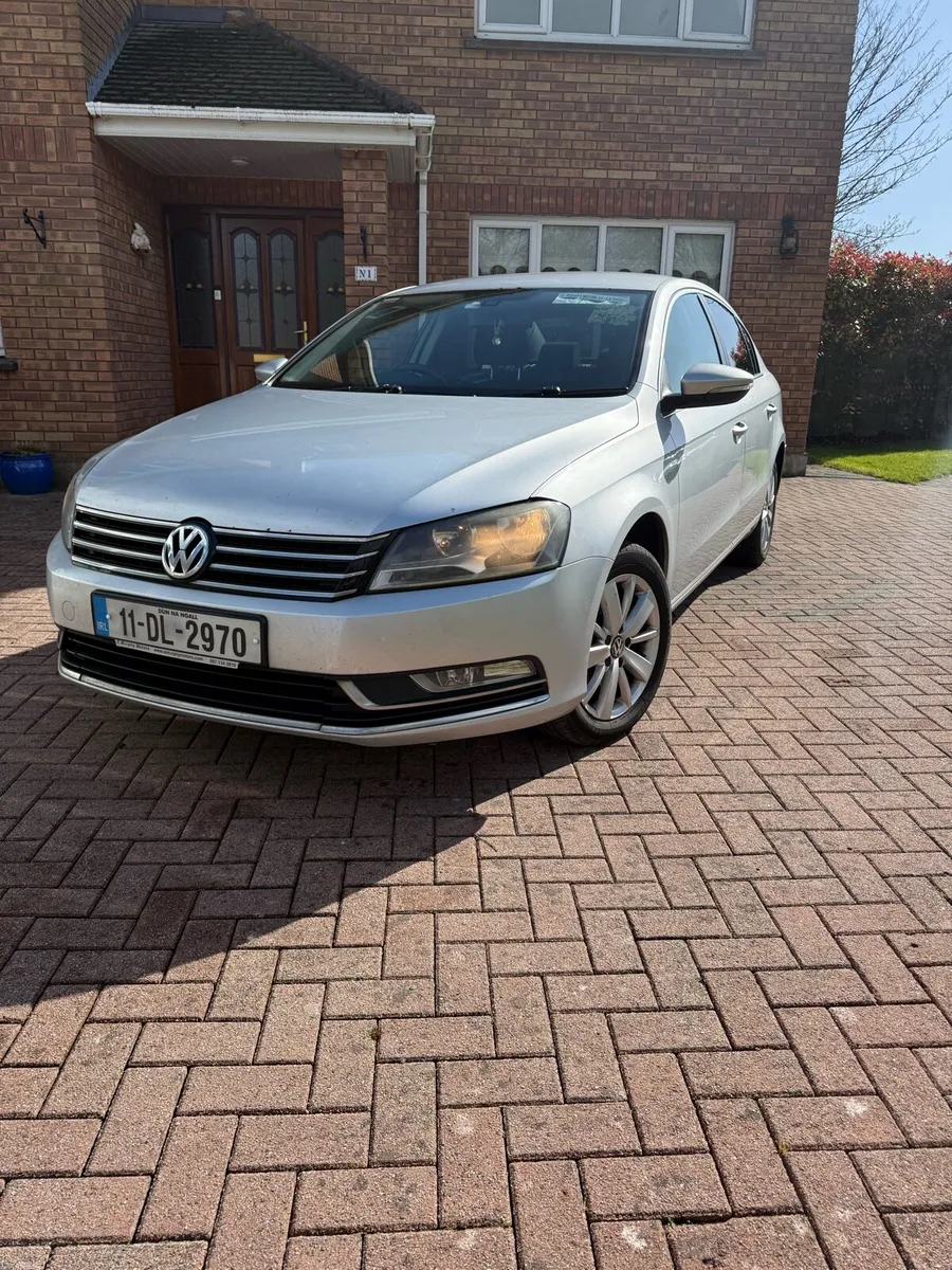 2011 Volkswagen Passat 2.0 TDI - Image 1