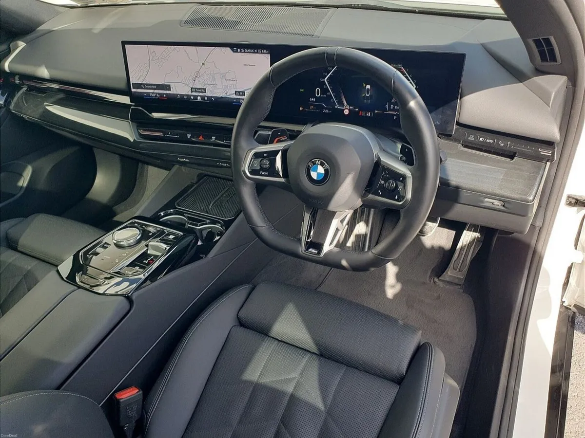 BMW 5-Series 520i M Sport Pro - Image 6