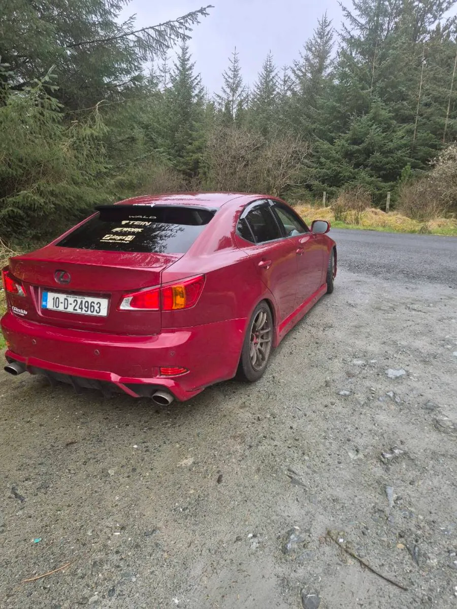 Lexus IS 220 - Image 4
