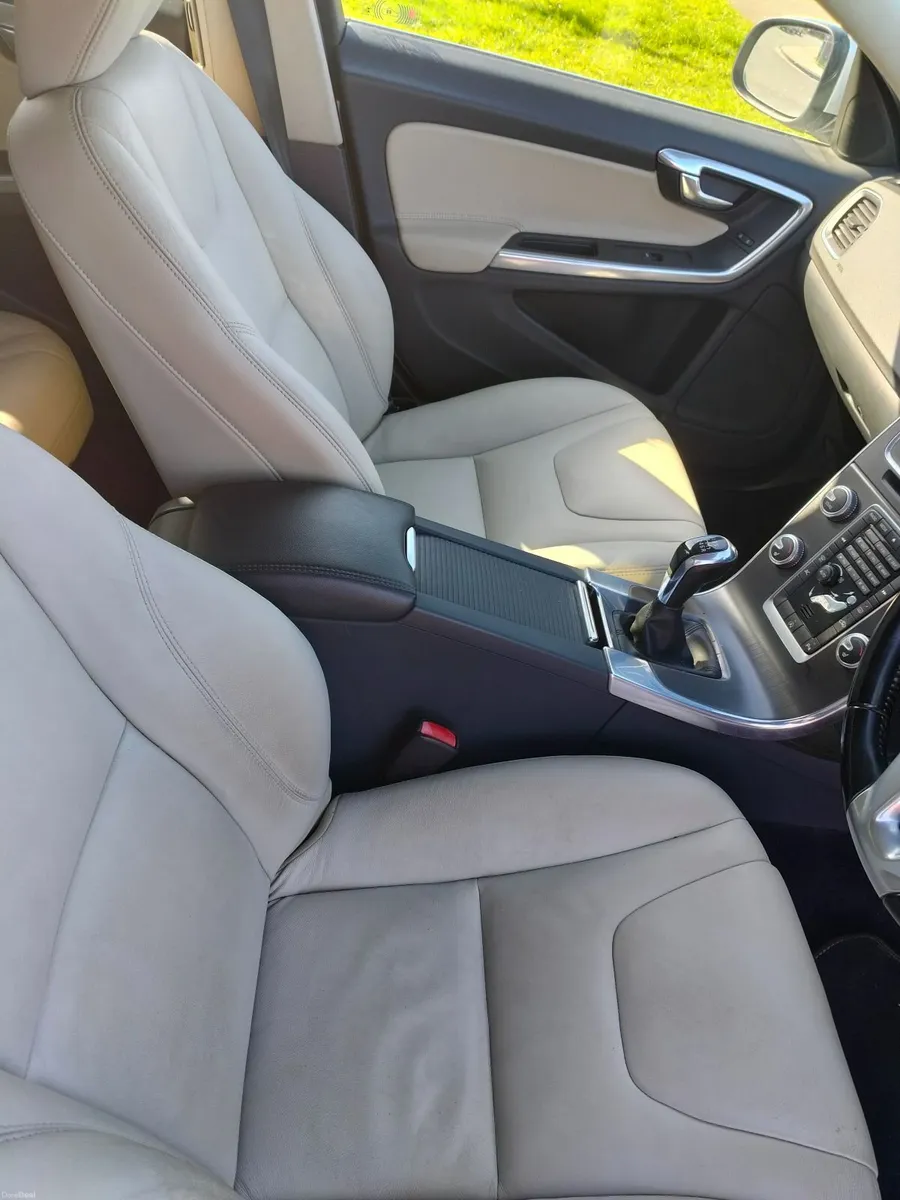 Volvo V60 2014 - Image 3