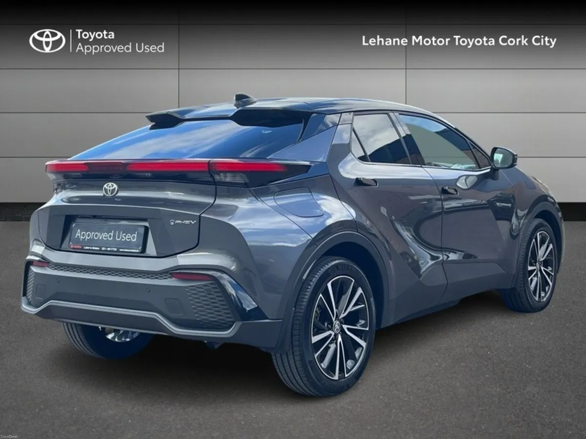 Toyota C-HR C-HR PHEV SOL - Image 2