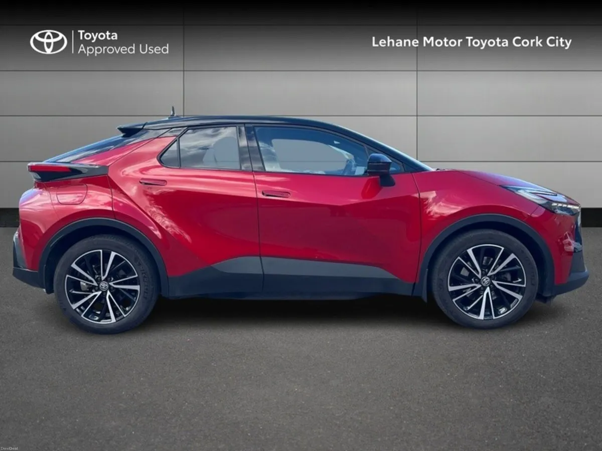 Toyota C-HR C-HR PHEV SOL - Image 3