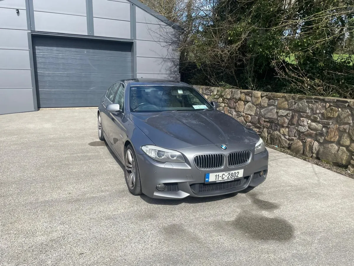 BMW 5-Series 2011 - Image 1
