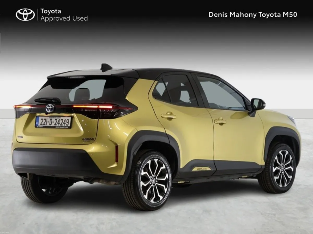 Toyota Yaris Cross Luna Sport Hybrid - Image 2