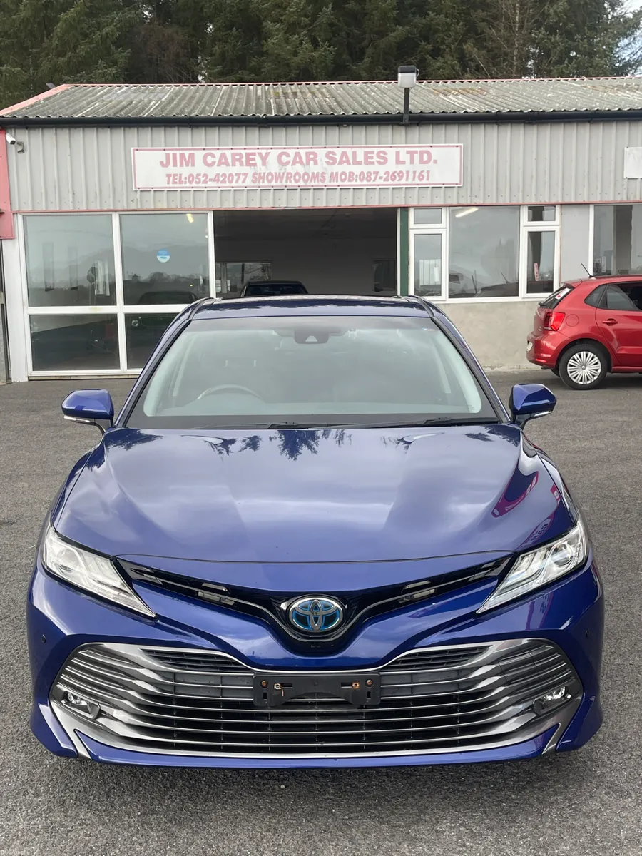 2017 Toyota Camry - Image 2