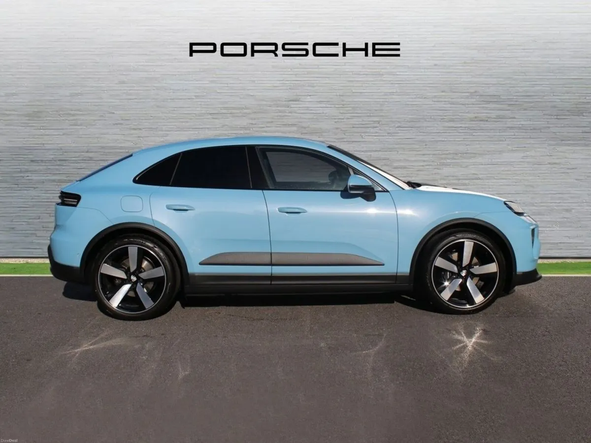 Porsche Macan Electric - Image 4