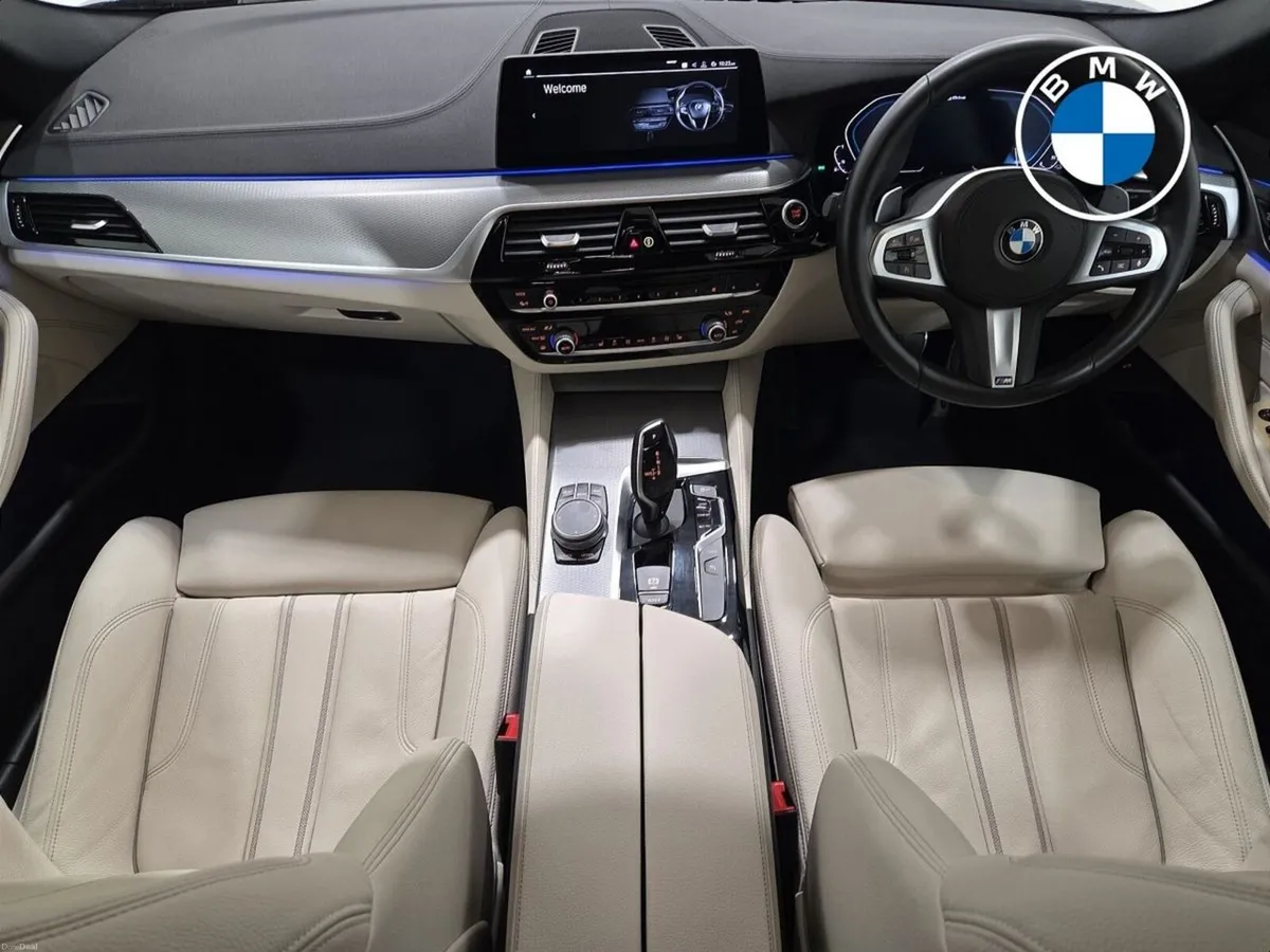 BMW 5-Series 530e M Sport iPerformance Saloon - Image 4