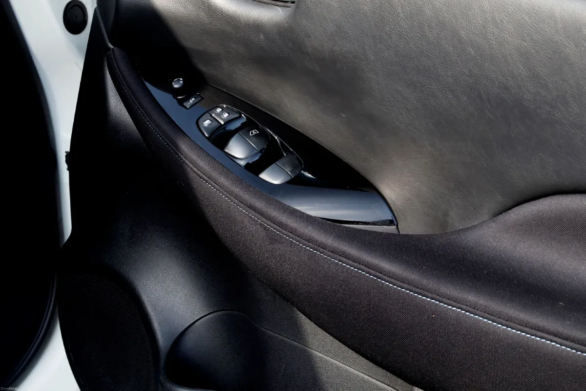 Nissan Leaf 2020 - Image 4