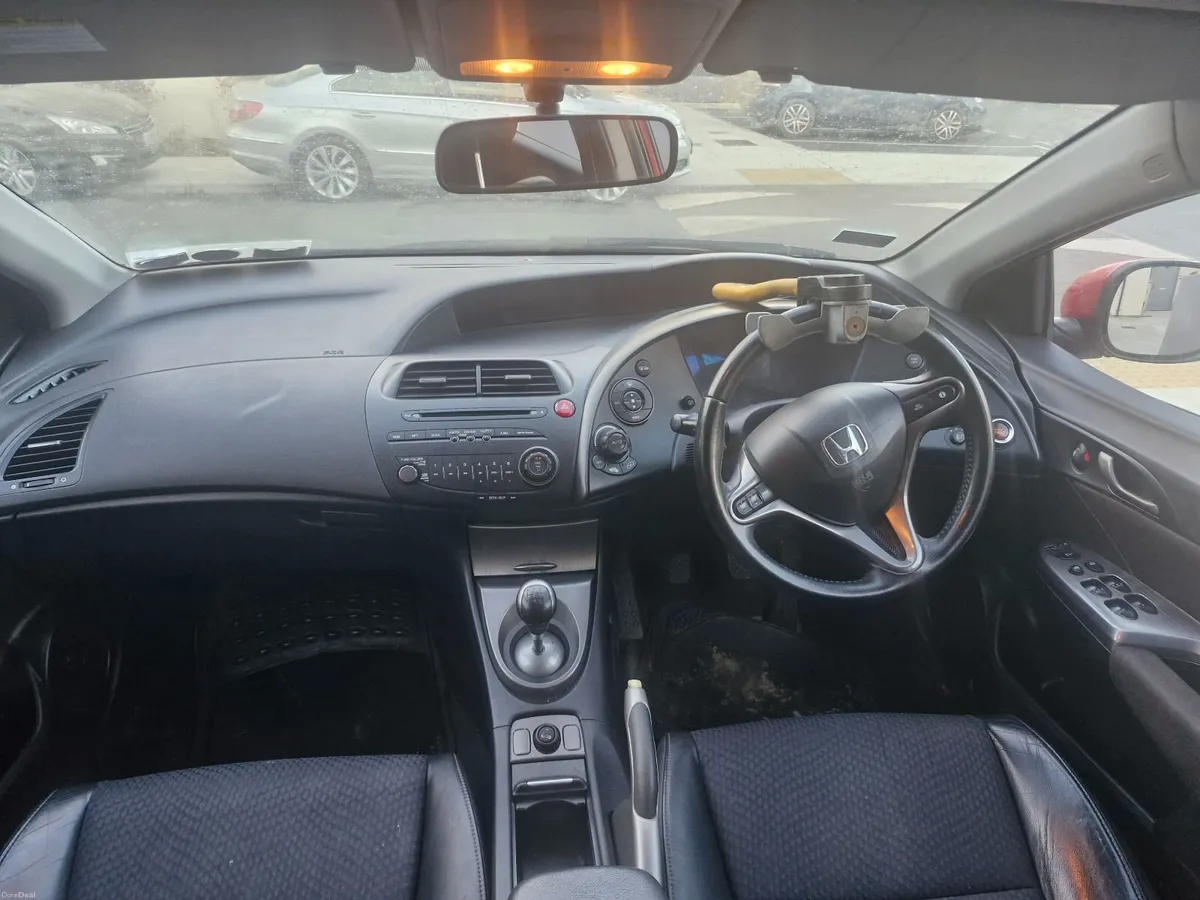 Honda Civic 2010 - Image 4