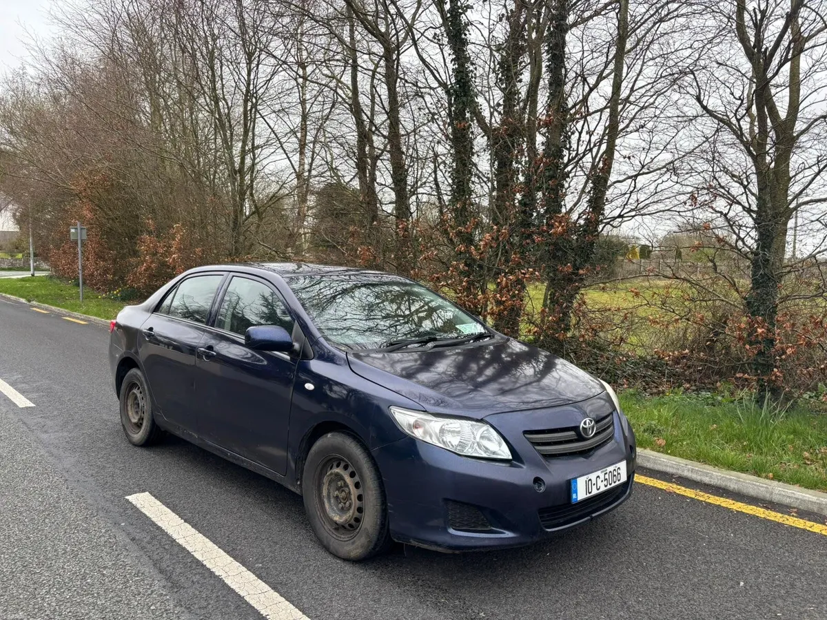 Toyota Corolla 2010 - Image 3
