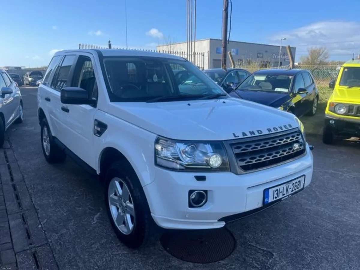 Land Rover Freelander 2.2 SD4 GS 5DR Auto - Image 2