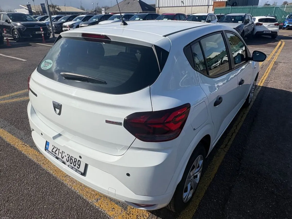 Dacia Sandero 1.0P Beautiful Condition! Nct to 202 - Image 4
