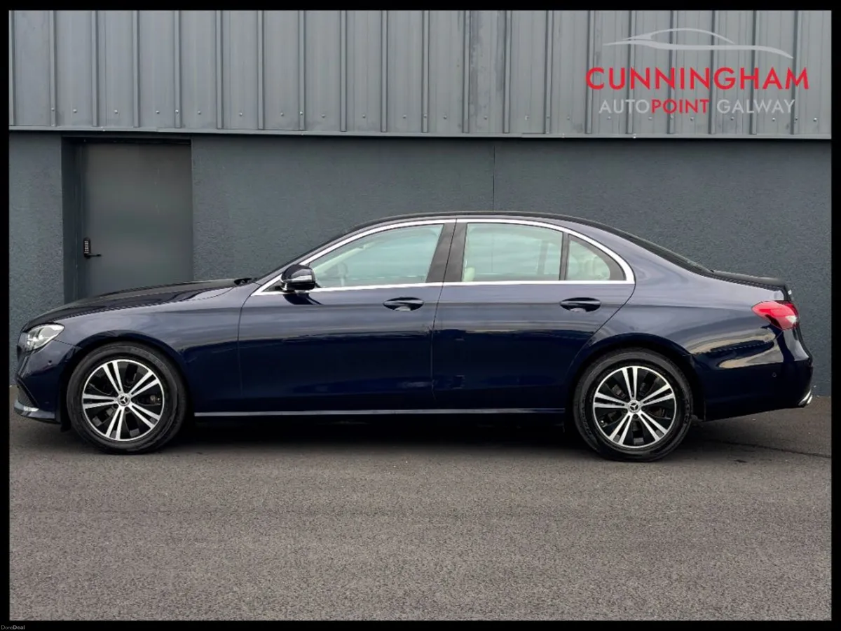 Mercedes-Benz E-Class E220d Avantgarde [Facelift M - Image 4