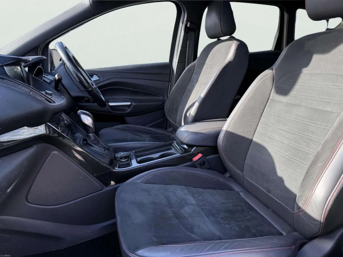 Ford Kuga ST Line 2.0tdci 150PS 4WD Auto - Image 4