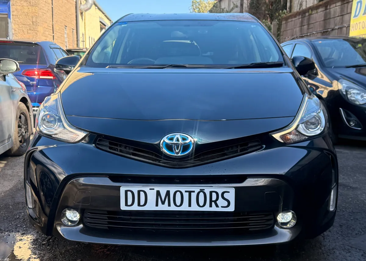 Toyota Prius Alfa 2016 7 seater hybrid automatic - Image 3