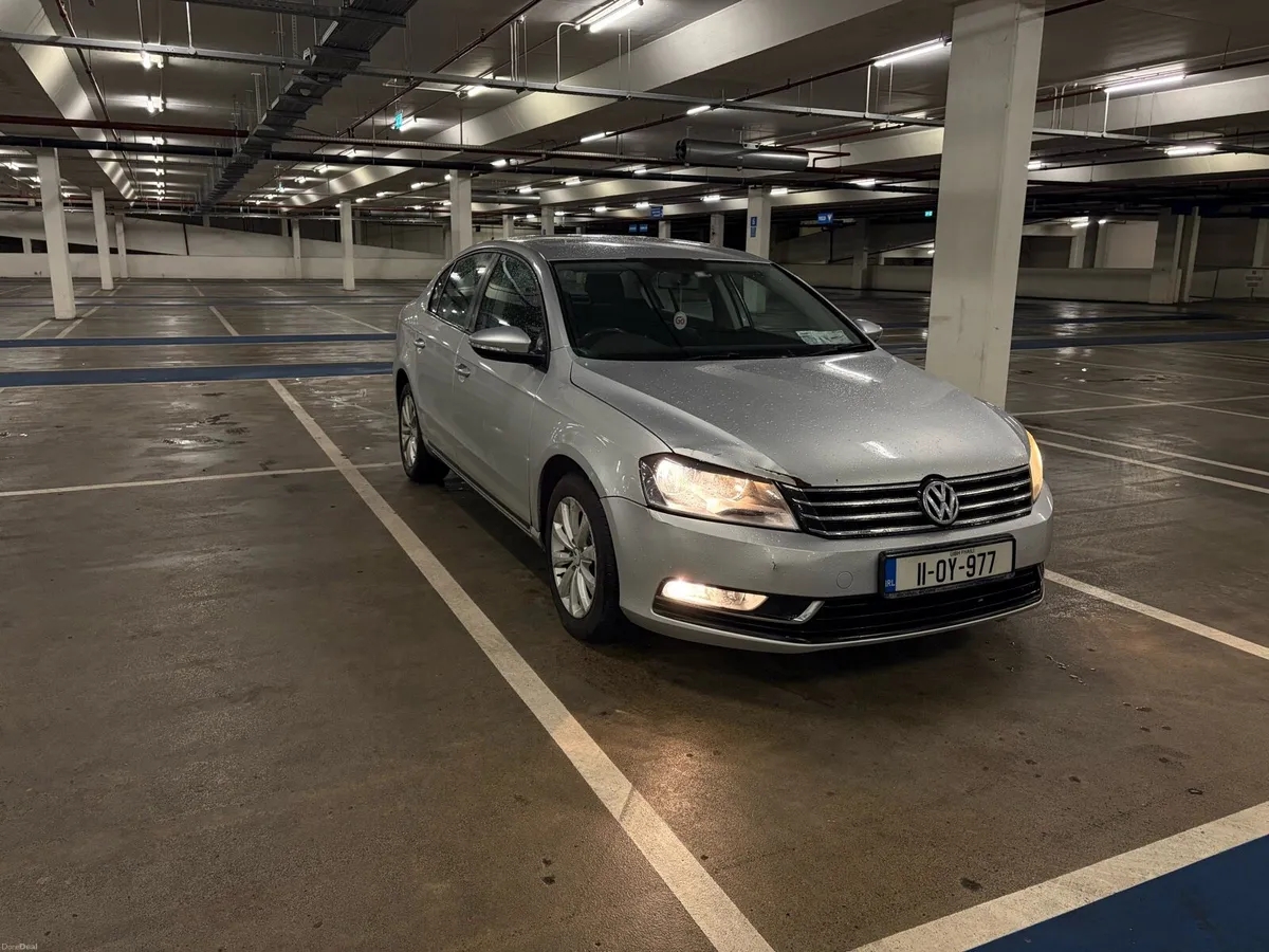 Vw Passat 1.6 - Image 1