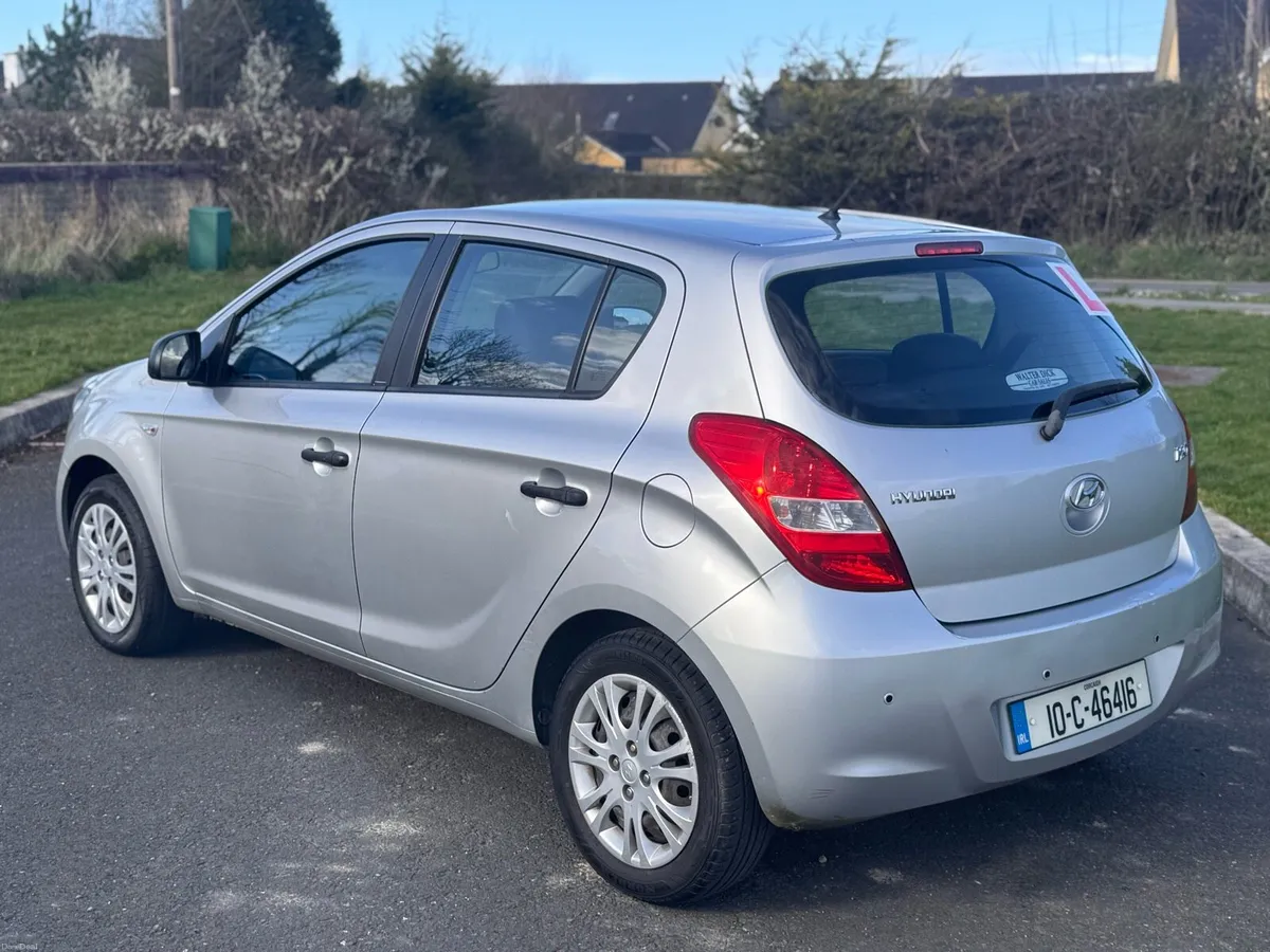 Hyundai i20 2010 1.2 petrol - Image 2