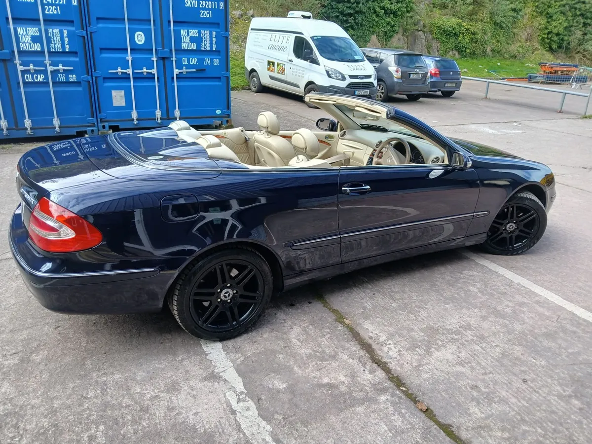 Mercedes-Benz CLK 2005 - Image 2