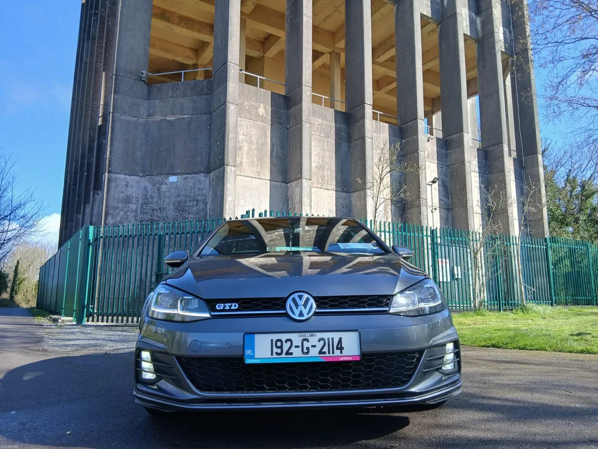 GOLF GTD AUTO EXCELLENT CONDITION - Image 2