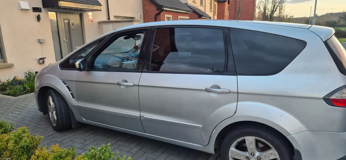 Ford S-Max 2008 - Image 1