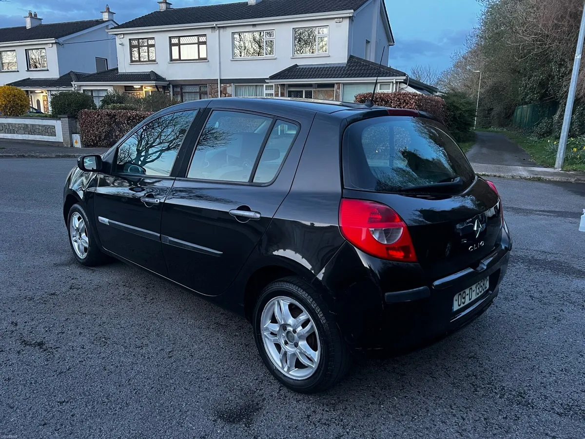 Renault Clio 2009 - Image 4